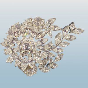 Beautiful Vintage Crystal Rhinestone Floral Brooch